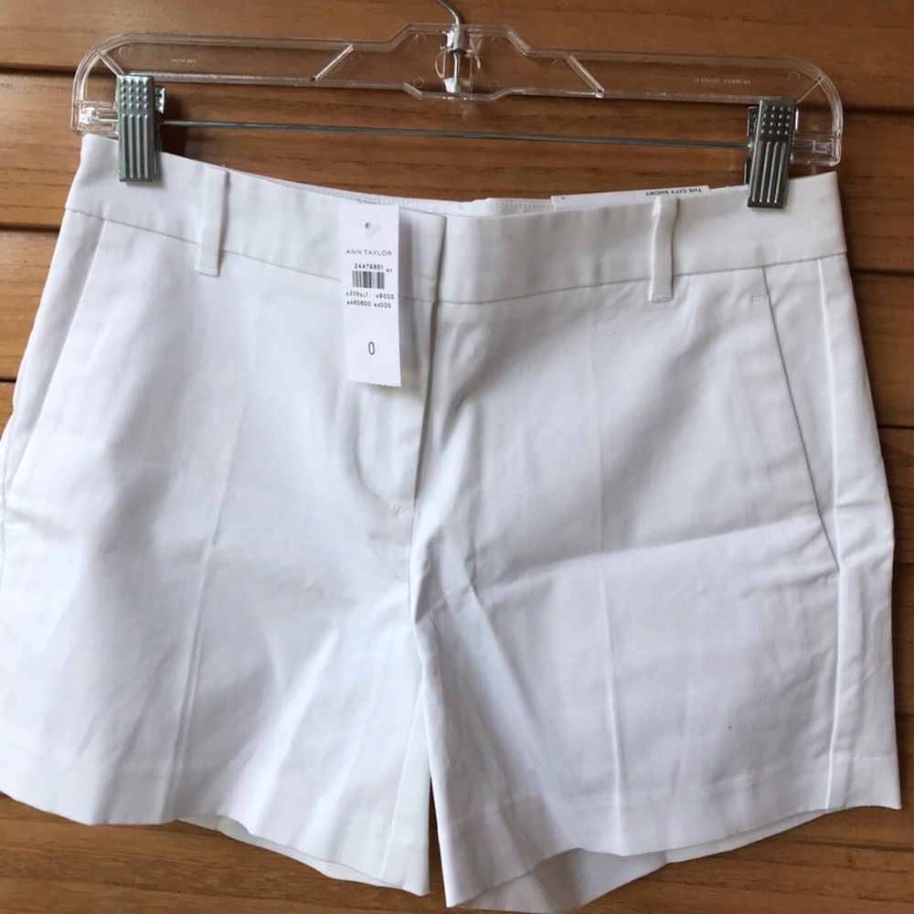 The City Short - White - NWT! Stylish & Sexy